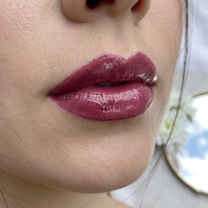 gloss lip crayon 421 pacific coast swatch